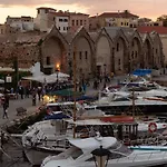 Destino Overlooking The Venetian Port Of Chania شقة *