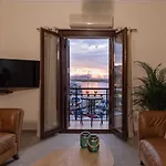 Destino Overlooking The Venetian Port Of Chania شقة