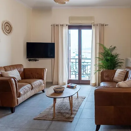 Apartmán Destino Overlooking The Venetian Port Of Chania