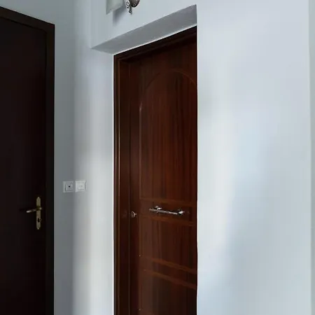 Destino Overlooking The Venetian Port Of Chania