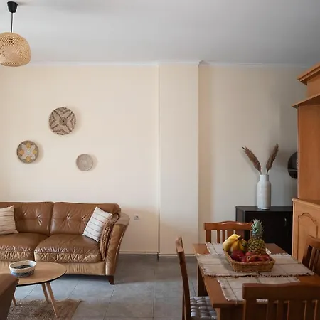 Destino Overlooking The Venetian Port Of Chania