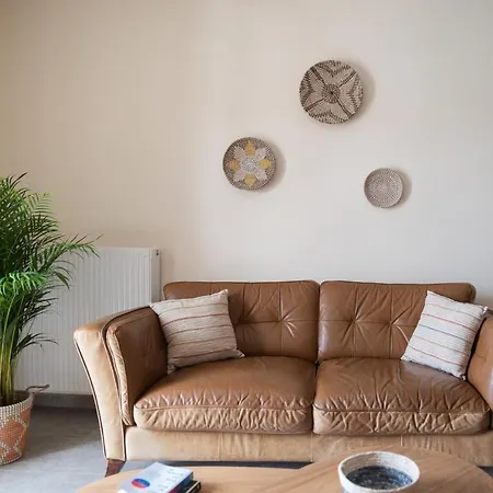 Destino Overlooking The Venetian Port Of Chania Ханья