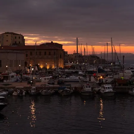 Destino Overlooking The Venetian Port Of Chania Διαμέρισμα