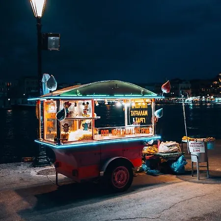 Destino Overlooking The Venetian Port Of Chania Ханья