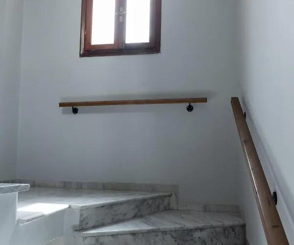 Appartement Destino Overlooking The Venetian Port Of Chania