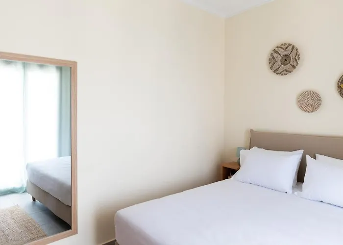 Destino Overlooking The Venetian Port Of Chania Apartamento