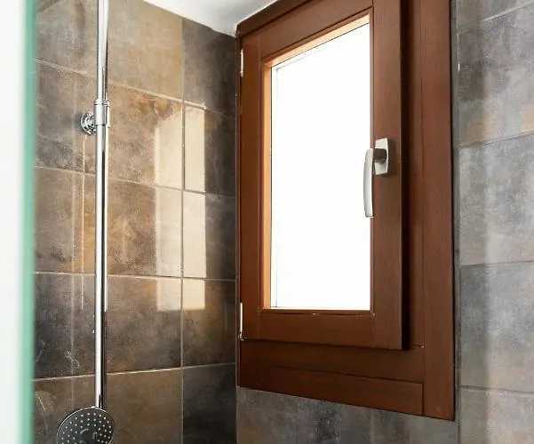 Destino Overlooking The Venetian Port Of Chania Appartement