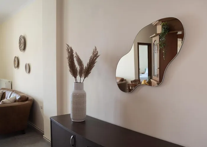 Destino Overlooking The Venetian Port Of Chania * La Canée