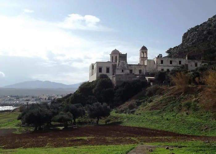 Destino Overlooking The Venetian Port Of Chania Appartement La Canée