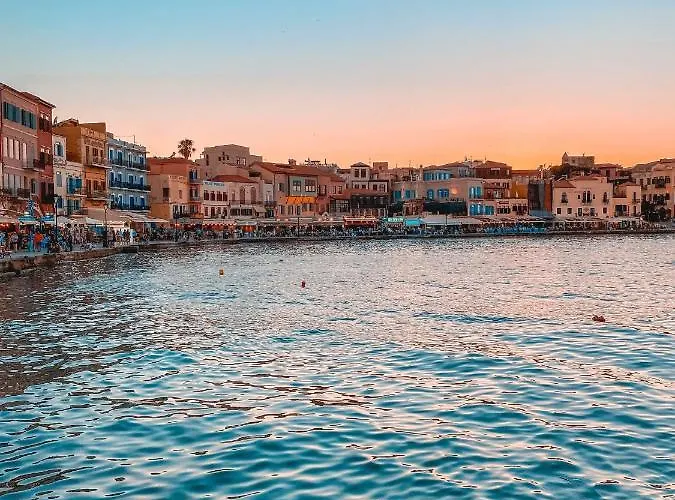 Appartement Destino Overlooking The Venetian Port Of Chania La Canée