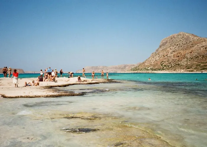 Appartement Destino Overlooking The Venetian Port Of Chania *