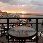 Апартаменти Destino Overlooking The Venetian Port Of Chania *