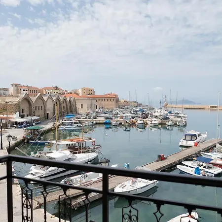 Destino Overlooking The Venetian Port Of Chania * ハニア