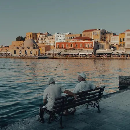 Destino Overlooking The Venetian Port Of Chania * ハニア